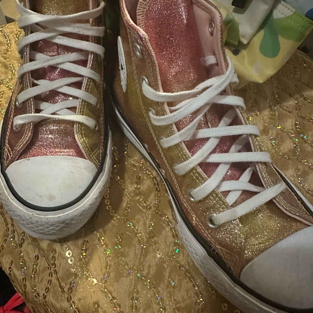 Converse Kids Sneakers in Pink and Gold